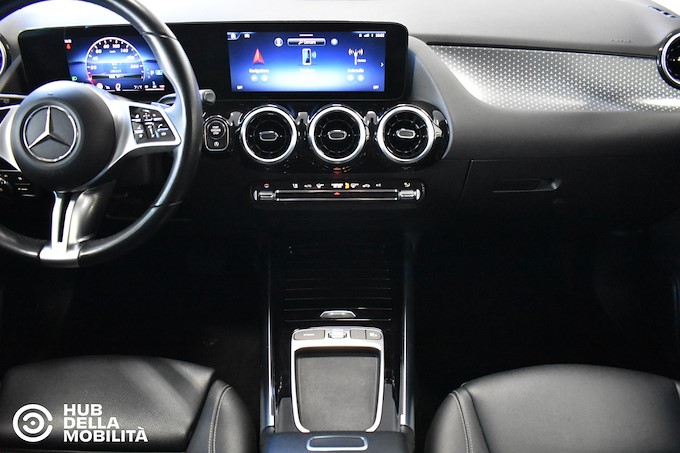 MERCEDES-BENZ GLA 200 d Automatic Progressive Advanced